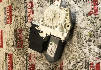 Motoras macara dreapta spate 1K5839402B Volkswagen Jetta