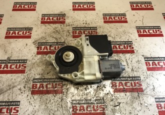 Motoras Macara Dreapta Spate Volkswagen Passat B7 2.0 TDI Cod : 3C0959704