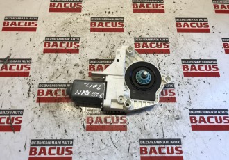 Motoras Macara Stanga Fata Vw Sharan 2012 COD 8K0959801B