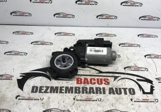 Motoras Macara Stanga Spate Renault Scenic 2  / 2003-2009 cod- 128000472