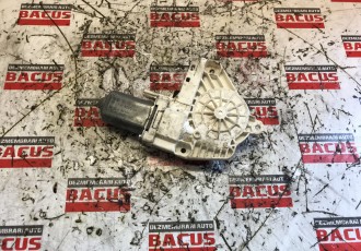 Motoras macara usa dreapta fata VW Passat CC 2008-2012 Cod: 8K0959802A