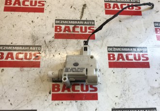 Motoras Rezervor Volkswagen Passat B7 3AA810773