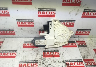  motoras usa dreapta spate Audi A4 B8 8K, 2007-2012 COD- 8k0959812