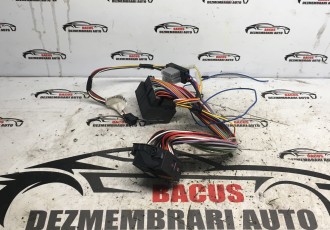 Mufa conector multimedia Volkswagen Golf 6 (AJ5) Variant 2010 2.0 TDI OEM 3B7035444
