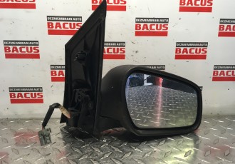 Oglinda dreapta completa Ford Focus 2 2006 combi 1.6