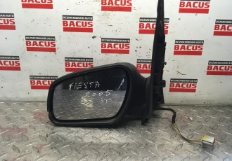 OGLINDA STANGA FORD FIESTA 2005 cu defect