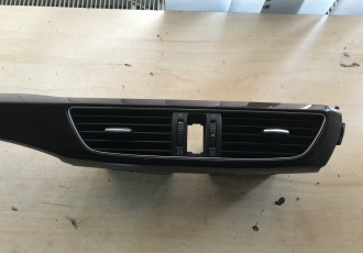 Ornament bord cu grile ventilatie Mazda 6 cod: gje855256