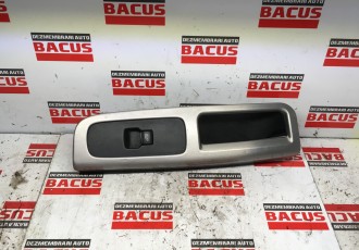 Ornament buton/comanda geam fata dreapta , VOLVO V50-S40 COD - 8663815