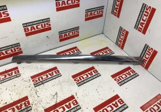 Ornament Cromat Grila Radiator Dreapta Mercedes C-Class W204 Cod 245200003