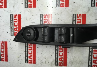 Panou butoane geamuri electrice Ford Focus 3 cod: am5t 14a132 ca