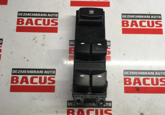 Panou butoane geamuri electrice Hyundai i30 cod: 93570 a6560