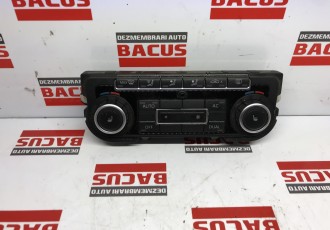 Panou Climatronic VW Golf 6 cu încălzire in scaune Cod 5K0907044BD