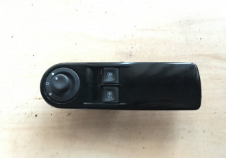 Panou comanda geamuri 254117915r Renault Clio 4 2014