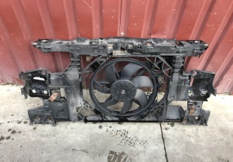 Panou fata / Trager Fara Ventilator Renault Megane 3 Cod  752100004R