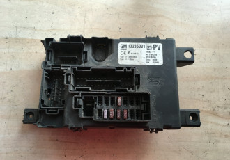 Panou sigurante Opel Corsa D cod:13286031 PV