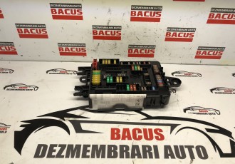 Panou siguranțe spate BMW seria 3 F30 2.0 benzină Hybrid 2018 330E 6114 9389070 01