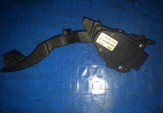 Pedala accelera?ie Renault Laguna cod 8200002904