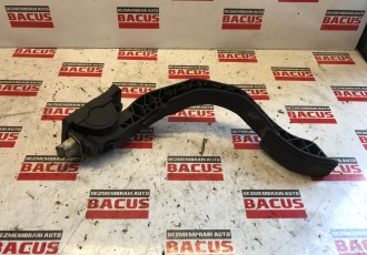 Pedala Acceleratie Peugeot 1007 9647135280