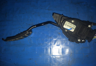 Pedala acceleratie Renault Laguna 2 1.9 DCI F9K Cod 8200002905