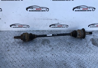 Planetara dreapta spate 2.0 d bmw seria 3 F30 cod- 8680348