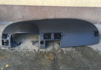 Plansa bord pentru Volvo V50/S40 an 2004