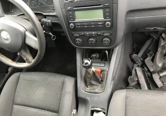 Plansa bord Vw Golf 5 hatchback 5 Usi Motor 1.9 diesel An 2005