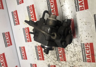 Pompa de injectie Toyota Avensis cod: 22100 0r010