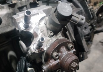 Pompa Inalta Presiune Peugeot 308 An 2018 Euro 6 1.6 HDI Cod 9811347380 / 0445010739