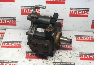 Pompa inalta presiune VW Golf 5 1.6 TDI cod: 03l130755e