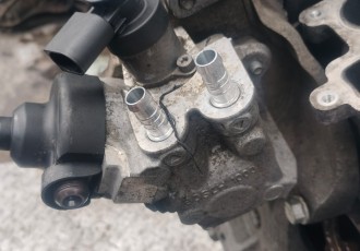 POMPA INALTA VOLKSWAGEN PASSAT B7 2.0 TDI / 2014 / CFF/ 0445010514 / 03L130755D