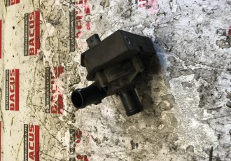 Pompa recicrculare apa VW Golf 7 cod: 5q0965567