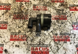 Pompa recirculare apa fara furtunuri Volkswagen Passat B7 2.0 TDI 170 CP 5n0965561a
