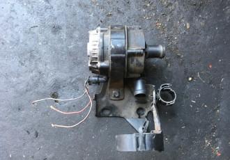 Pompa recirculare VW Passat B8 cod: 04l965567