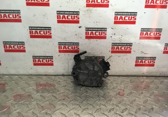 Pompa vacuum Ford Focus 3 cod: 9804021880