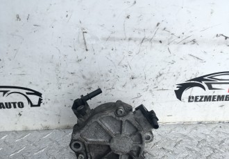 Pompa vacuum mecanica Ford Focus 3 [2011 - 2015]1.6 TDCi cod-  9804021880