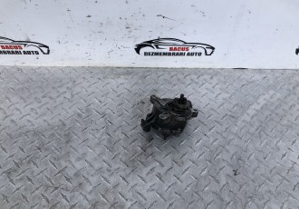 Pompa vacuum Volvo XC90 2.4 euro 4 motor D5244T cod 30731825