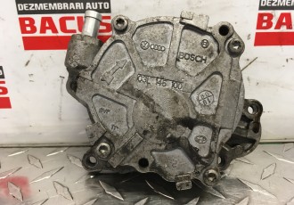 Pompa vacuum VW Passat B6 cod: 03l145100