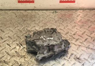 Pompa vacuum VW Passat B6 cod: 03l145100