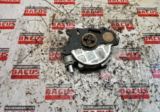 Pompa vacuum VW Touran 1.6 Tdi 2011 CAY Cod 03l145100