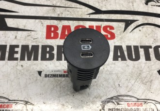  Priză USB Ford Puma cod- PU5T19J211AA