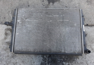 Radiator apa pentru Audi A3 8P 2.0tdi cod: 1K0121251N