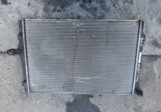 Radiator apa pentru VW Passat Variant cod: 3C0121253K