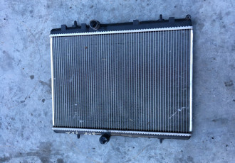 Radiator apa Peugeot 308 1.6b cod: 9657576580