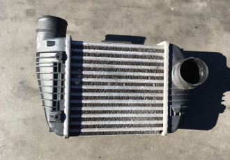 Radiator intercooler A6 cod: 4f0145806r