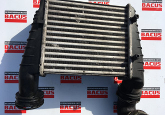 Radiator intercooler Skoda Superb 1 cod: 3b0145805d