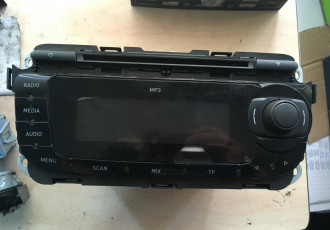 Radio cd cu mp3 Seat Ibiza 5 (6J5) cod 6J0035153B