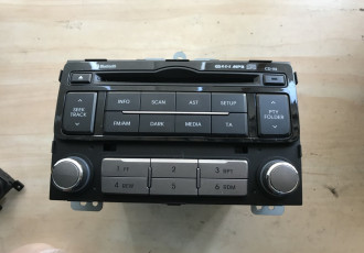Radio CD Player Hyundai i20 cod: 96121 1j252blh