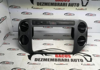 Rama consola centrala cu grila aerisire Volkswagen Tiguan [Fabr 2007-2016] cod 5N0858071 