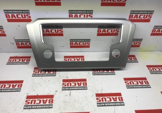 Rama Ornament Cd Bord VW Passat Cod 3G2858069E