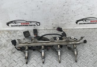 Rampa cu injectoare Audi A4 B8 cod: 06j133317